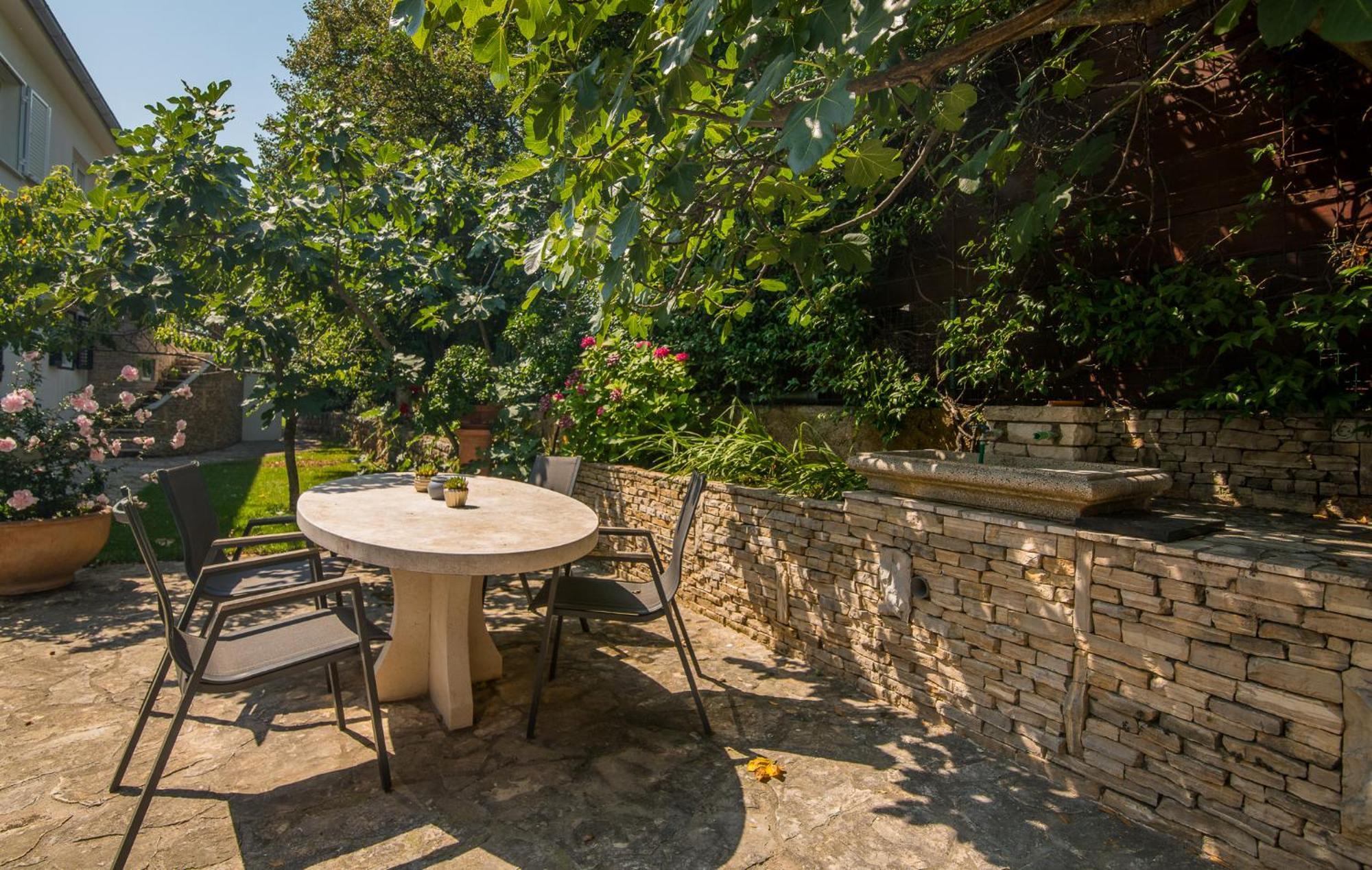 Apartments Stella & Luna Крк Екстер'єр фото
