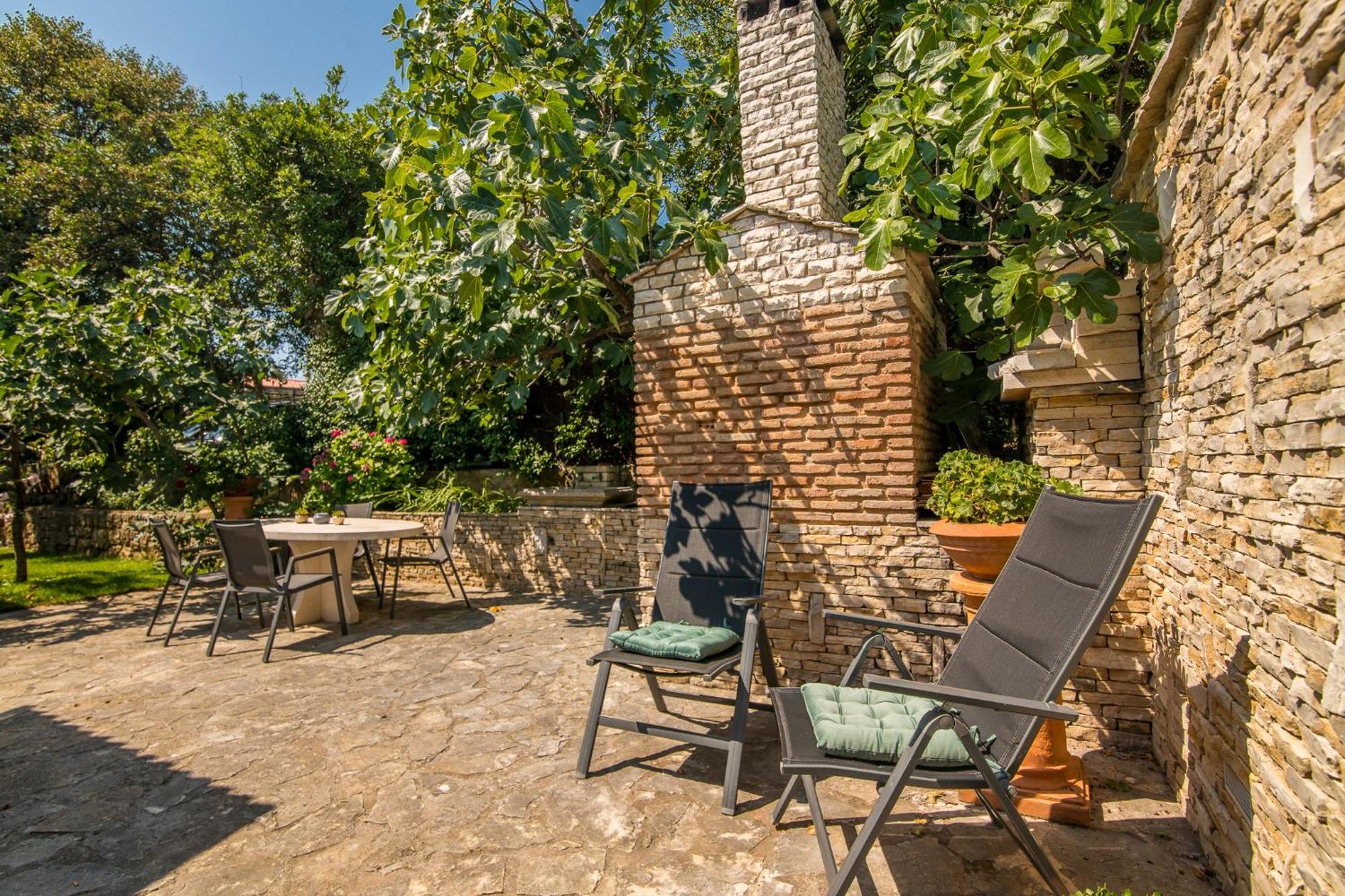 Apartments Stella & Luna Крк Екстер'єр фото
