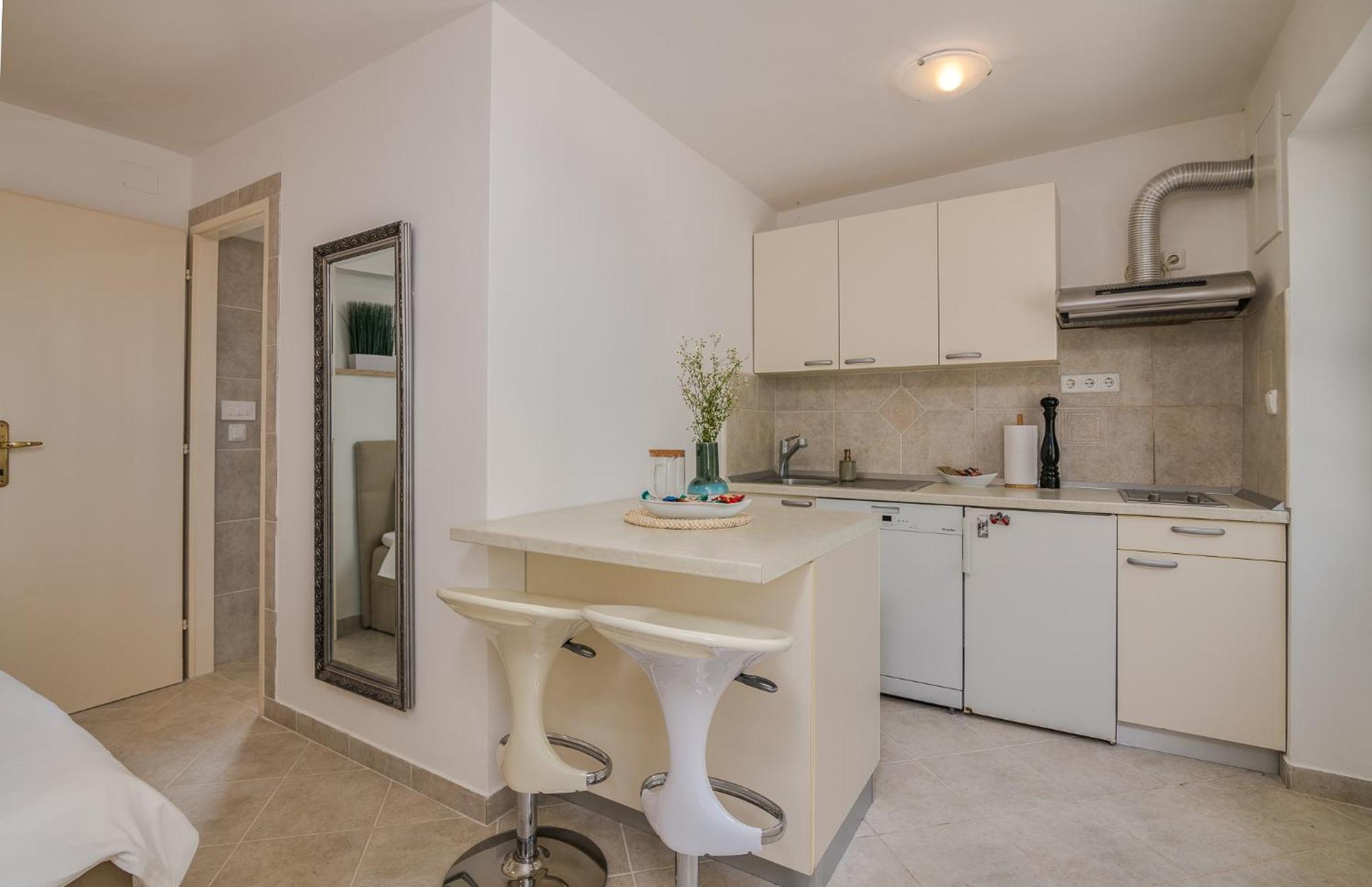 Apartments Stella & Luna Крк Екстер'єр фото