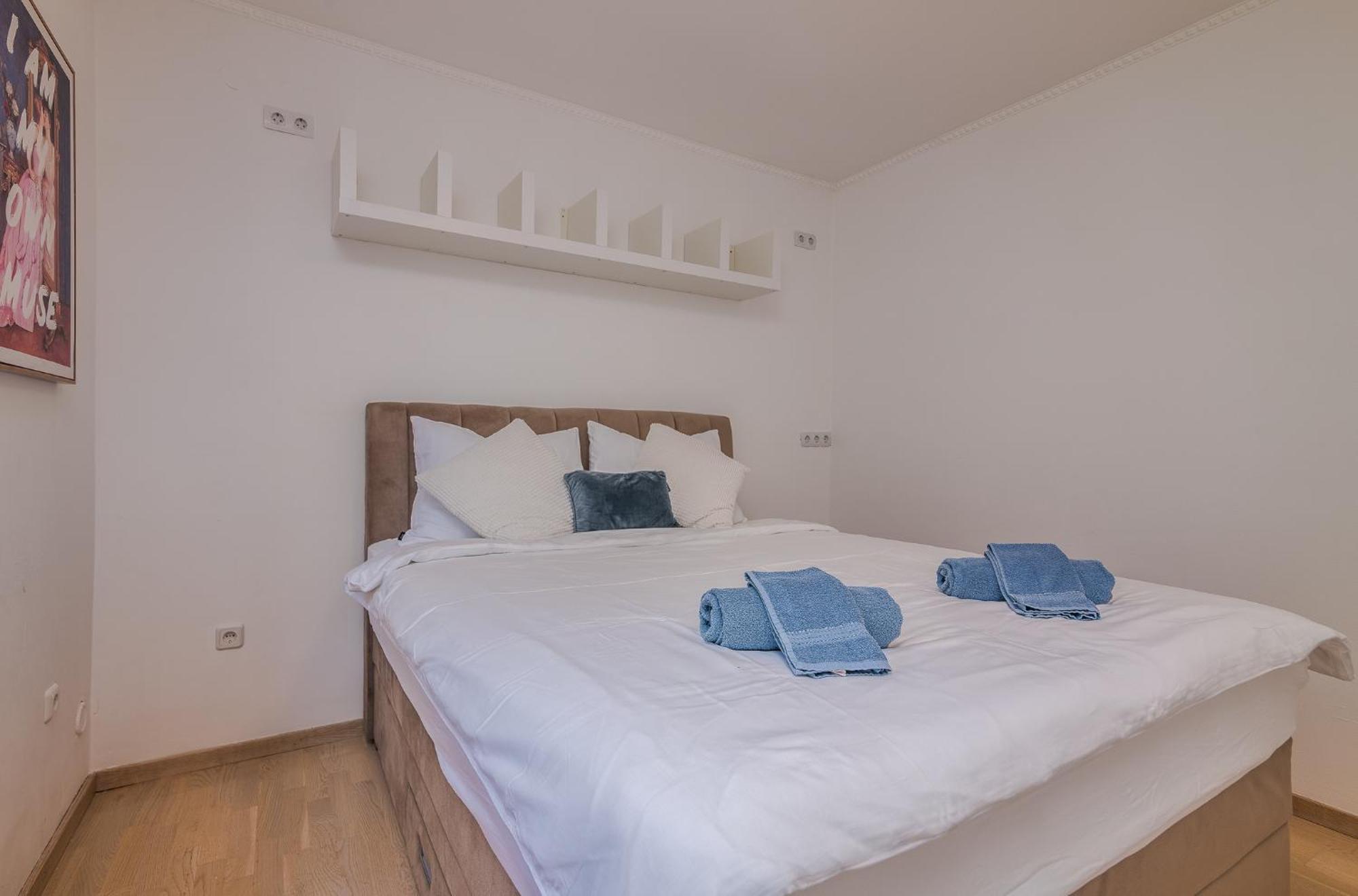 Apartments Stella & Luna Крк Екстер'єр фото