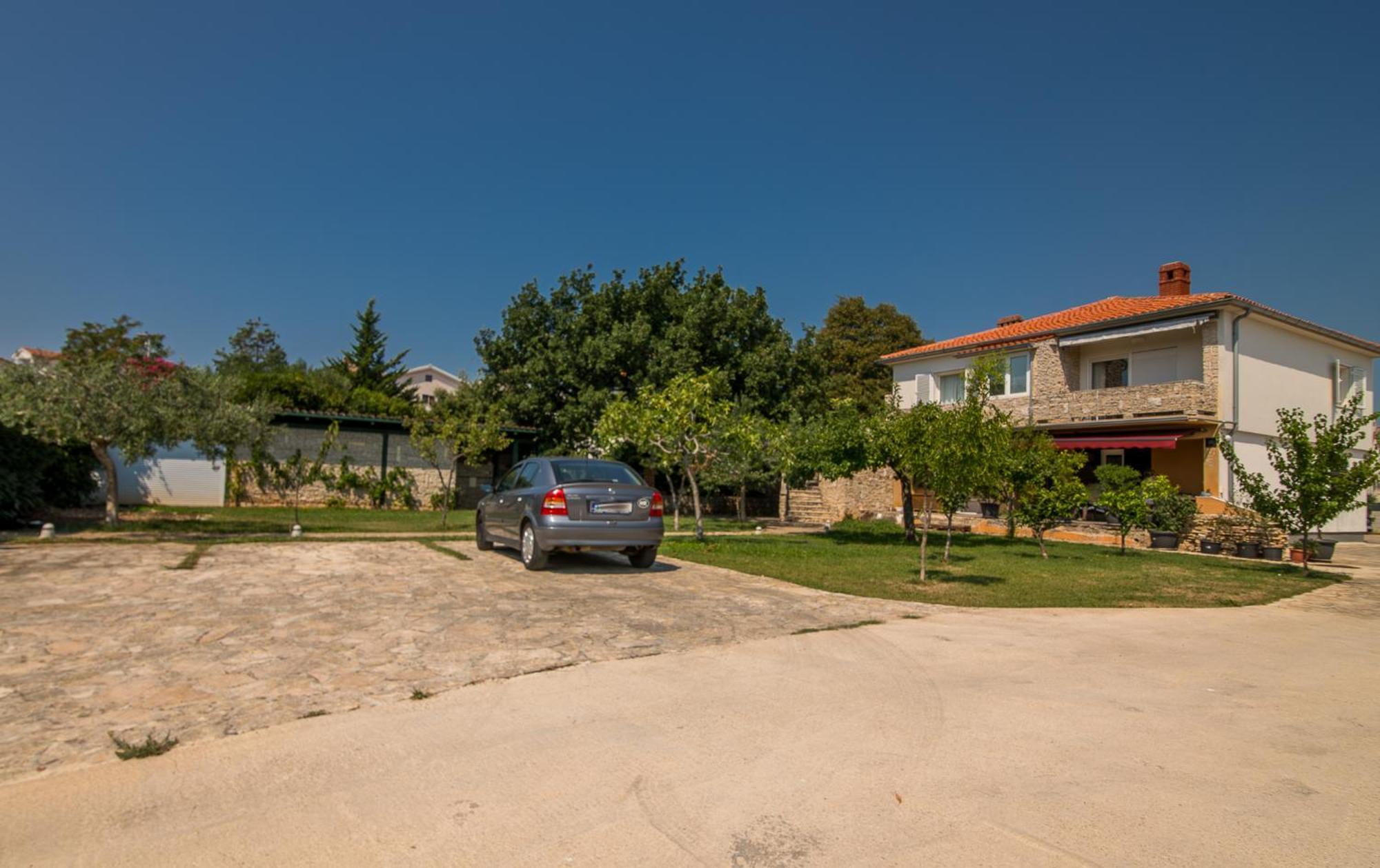 Apartments Stella & Luna Крк Екстер'єр фото