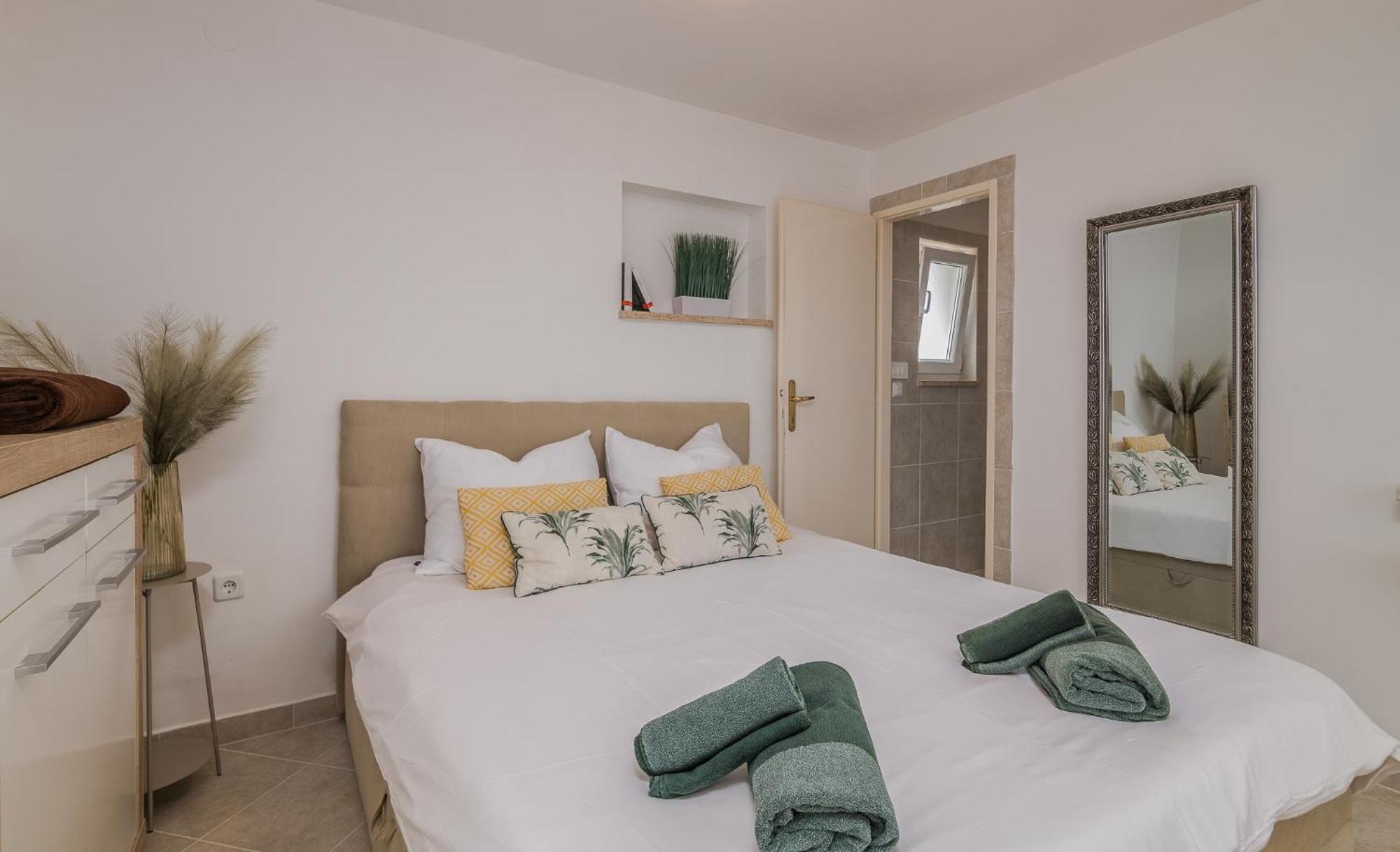 Apartments Stella & Luna Крк Екстер'єр фото